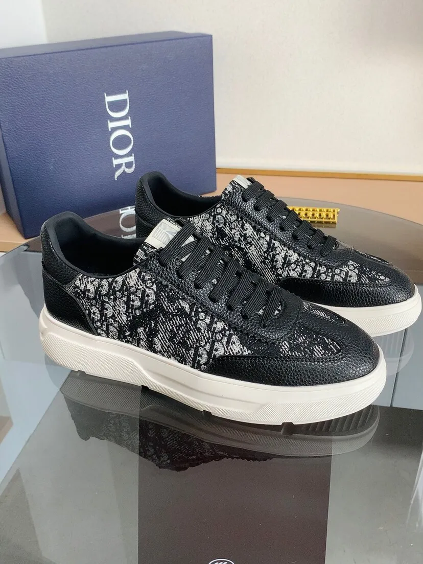 Factory price 420⌚️⌚️[Dior] Dior's new men's genuine leather casual shoes, the highest version on the market, any comparison is welcome🆚! The original leather has excellent texture and is super high-end! Fetal sheep net lining imported from Italy, removable pad! Luxurious materials and fine workmanship, highly recommended! Code number: 38-444⃣️Color optional